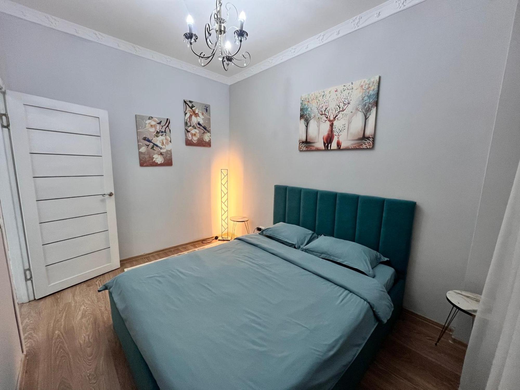 Ferienwohnung 2-Х Комнатная В Золотом Квадрате Almaty Exterior foto